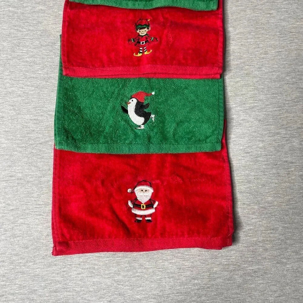 Winter Wonderland Christmas Red & Green Face and Hand Towels 4 PCS. Set